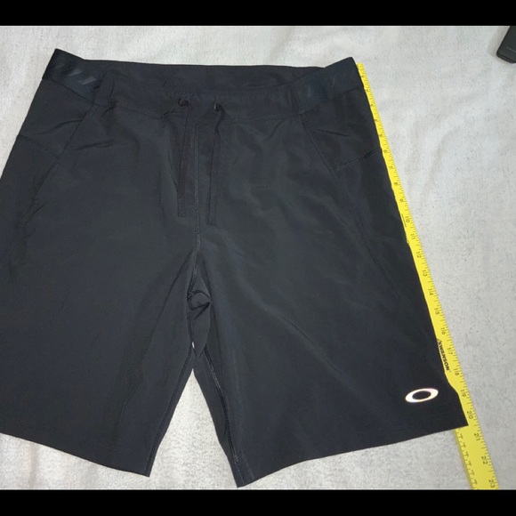 OAKLEY Short Pants Mens L Used Black EUC Hybrid